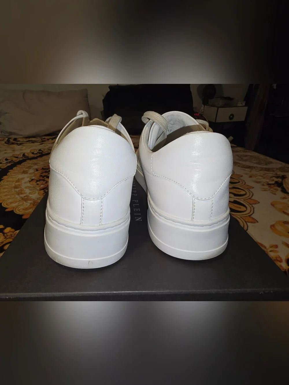MSRP $840 - Philipp Plein White and Black Logo Low-Top Sneakers